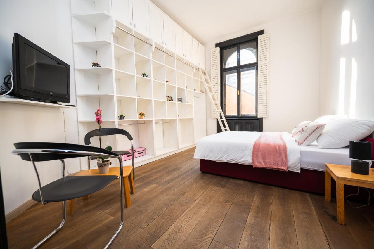 Old Town Rooms With Timeless View Сараево Екстериор снимка